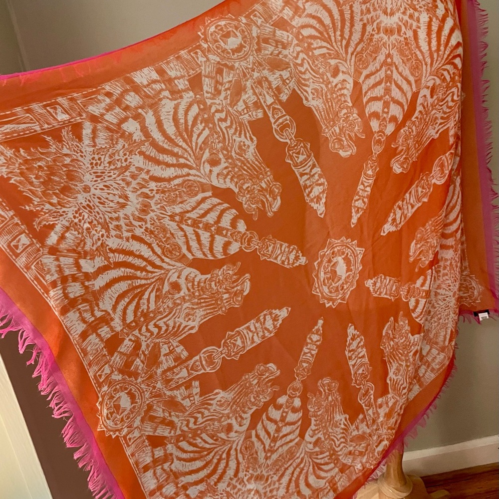 Echo lightweight scarf. Approx 36” square